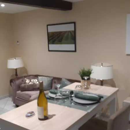 Le Petit Saint Nicolas, En Plein Centre Apartment *